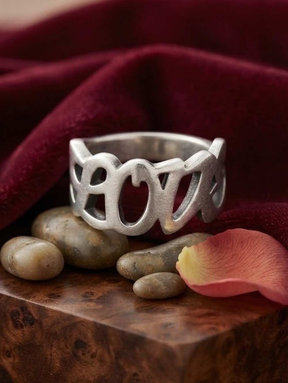 James Avery Script Love Ring Retired Size 5.25 Sterling Silver 925